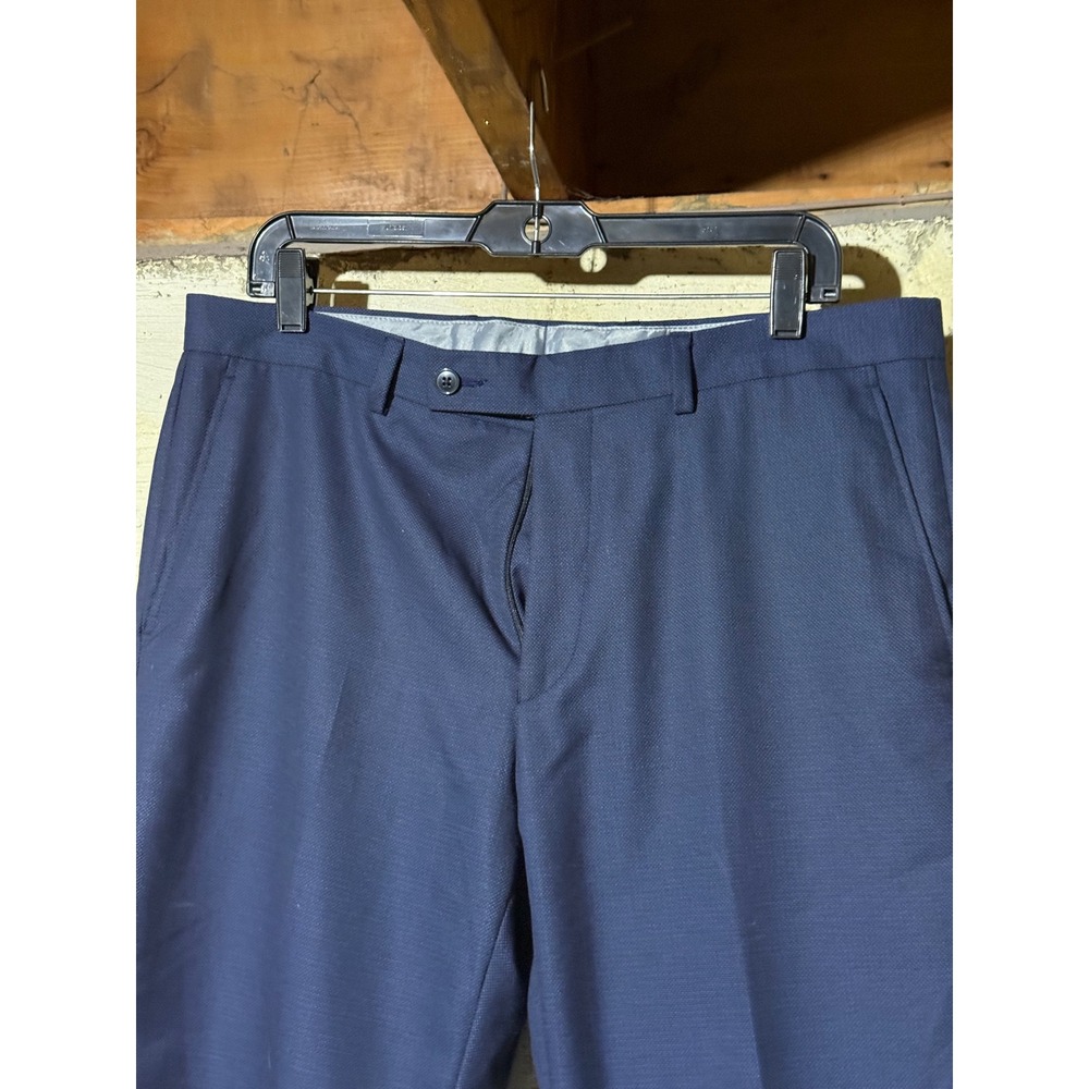 Van Heusen Mens Dress Pants 34x30 Navy Blue Pleated Polyester/Rayon Blend Slacks - Picture 3 of 8